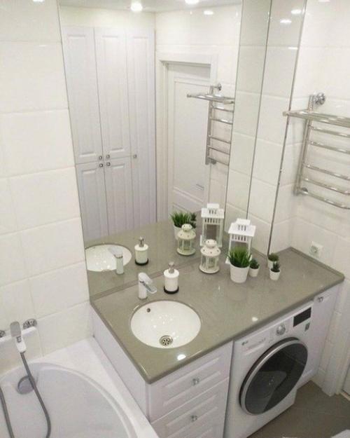 При ремонте мы решили, что нужно сделать такой дизайн квартиры, чтобы он был как можно светлее и создавал Максиму уюта. 01