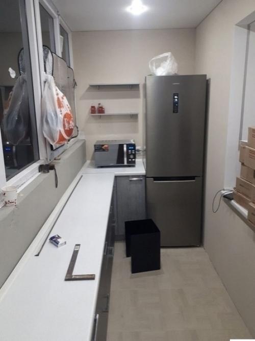 Видели много проектов, как люди делали кухни в лоджиях.