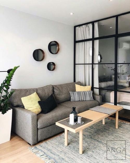 Однокомнатная квартира с весьма продуманным разграничением пространства.