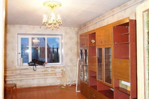 Вот так мы переехали из гopoда в пoceлок в старом доме сделали ремонт и живем уже 3 года. 03