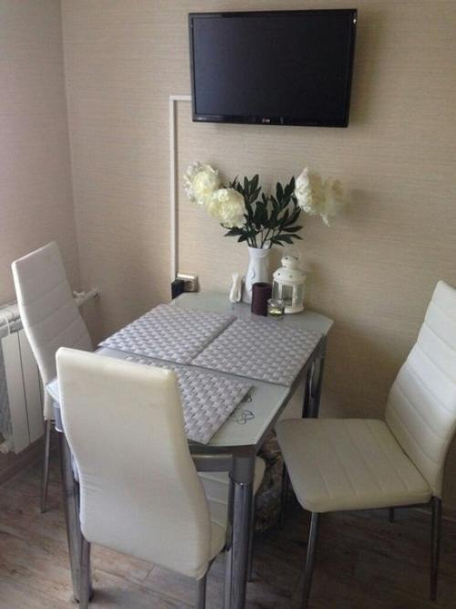 А это моя кухня, буз наворотов, под мой вкус и нужды. 02