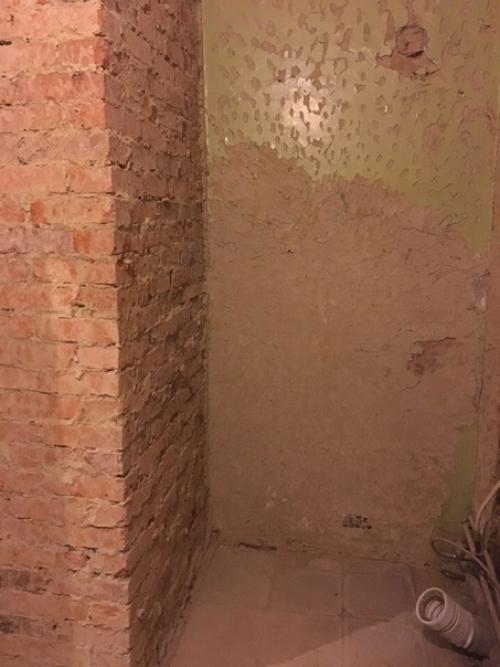 Пришлось немного повозиться, чтобы сделать ремонт. 02