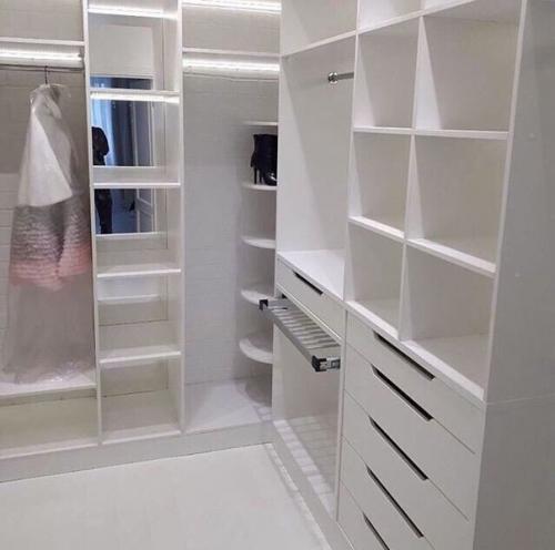 Сделал собственноручно гардеробную для жены в кладовке. 07