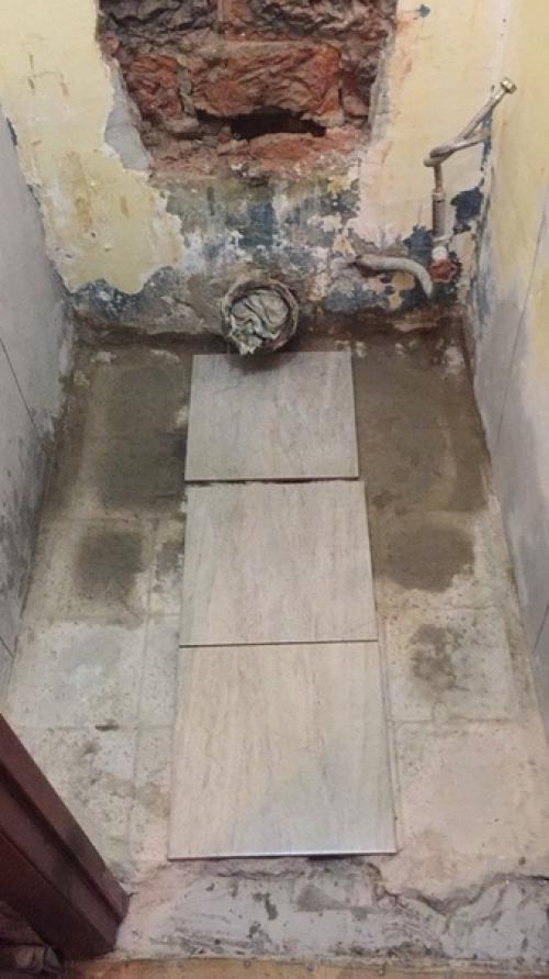 Показываю как я наводил порядок в туалете. 03