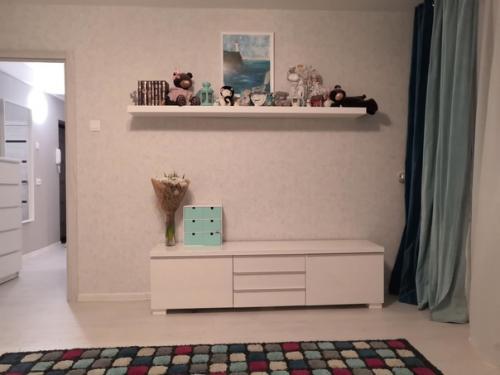 Мы считаем что с задачей по улучшению жилищных условий справились как надо. 05