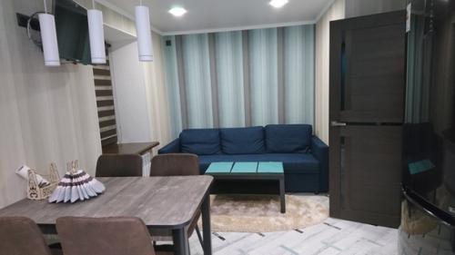 Вот такая кухня после ремонта получилась. 01