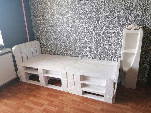 Какой же практичный материал эти поддоны. 01