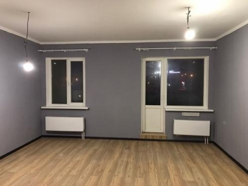 Наконец закончили отделку, теперь можно заселяться и обставляться мебелью. 02