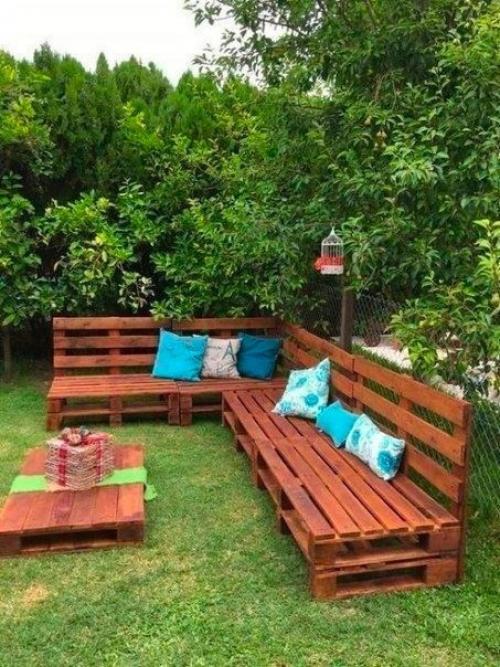 Дачные подсказки!  Поддоны для создания бюджетных решений на своей даче используйте. 01