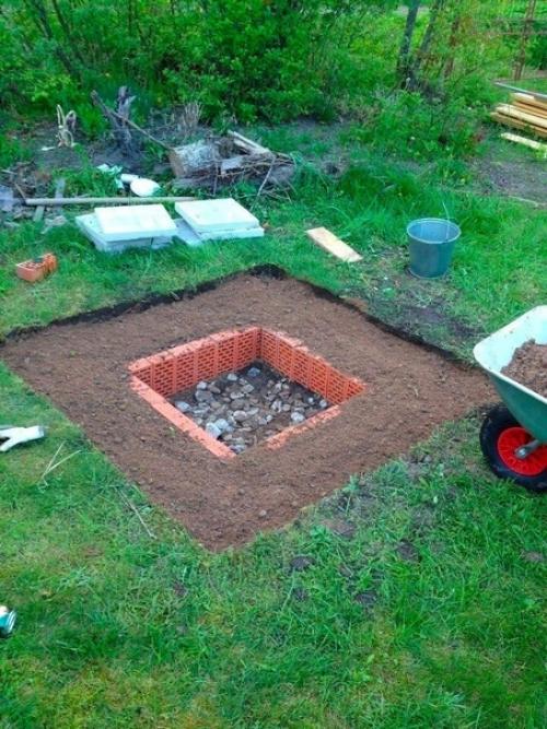 Неожиданно пришла в голову идея организации лаундж зоны на участке. 04