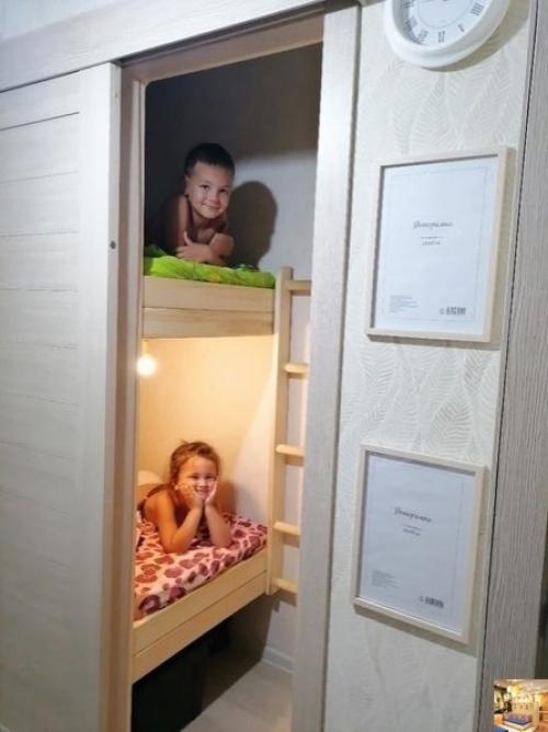 Так сложилось, что были вынуждены переехать жить в общежитие. 06