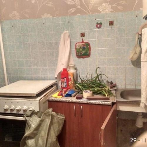 В таком вот состоянии нам досталась наша квартира. 04