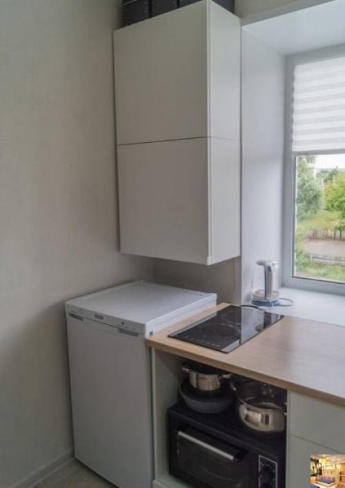 Так сложилось, что были вынуждены переехать жить в общежитие.