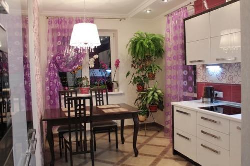 Площадь нашей кухни почти 12 кв.  