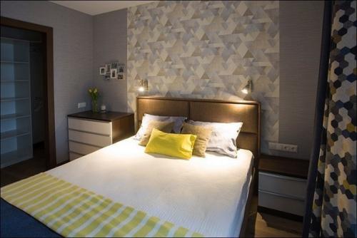 Сделали такой подарок для мамы, отремонтировали полностью ей квартиру. 04