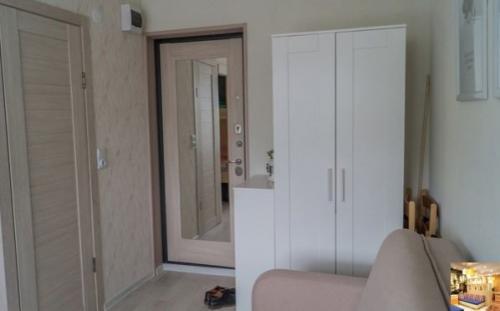 Так сложилось, что были вынуждены переехать жить в общежитие. 05