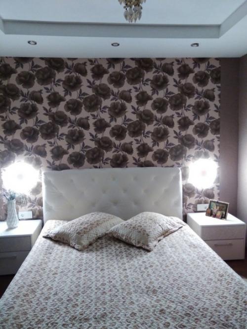 Вот такой ремонт мы сделали в своей спальне, все сами на пару с мужем. 02