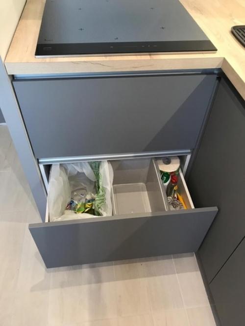 Наша новенькая и красивая кухня в современном стиле. 07