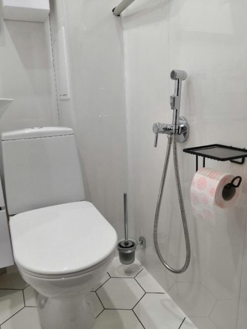 Какой совмещённый санузел у нас был, и какой стал. 04