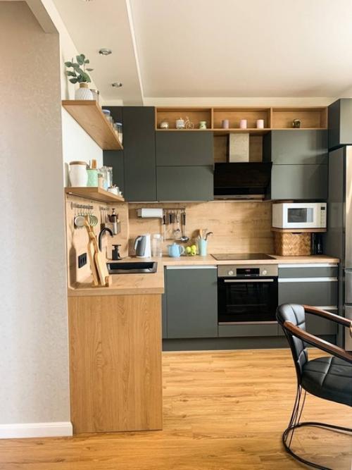 Вроде бы небольшая, но какая же уютная квартира.