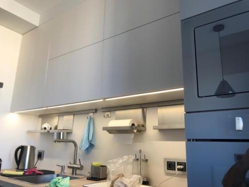 Наша новенькая и красивая кухня в современном стиле. 03