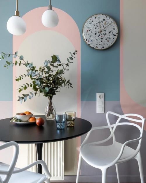 Какая симпатичная кухня в нежных тонах. 02