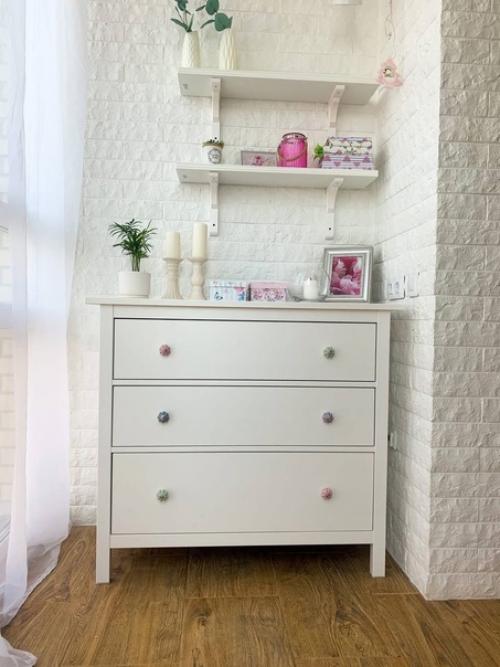 Вроде бы небольшая, но какая же уютная квартира. 02