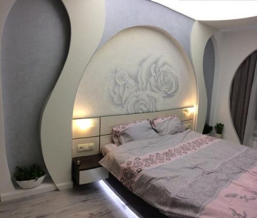 Вот такой необычный интерьер в спальне мы подобрали себе. 05