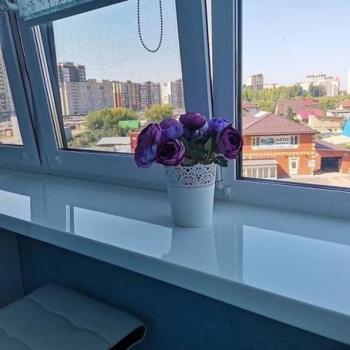 Сделали ремонт у себя на лоджии, поддавшись порыву, что люде делают там полноценные зоны отдыха. 01