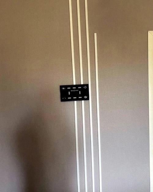 Как просто и красиво спрятать провода от телевизора, прикреплённого на стену. 01