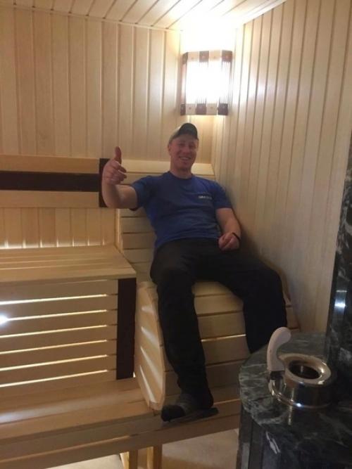 Мы с мужем потратили не мало сил и времени, но наконец - то закончили баньку на территории дома. 05