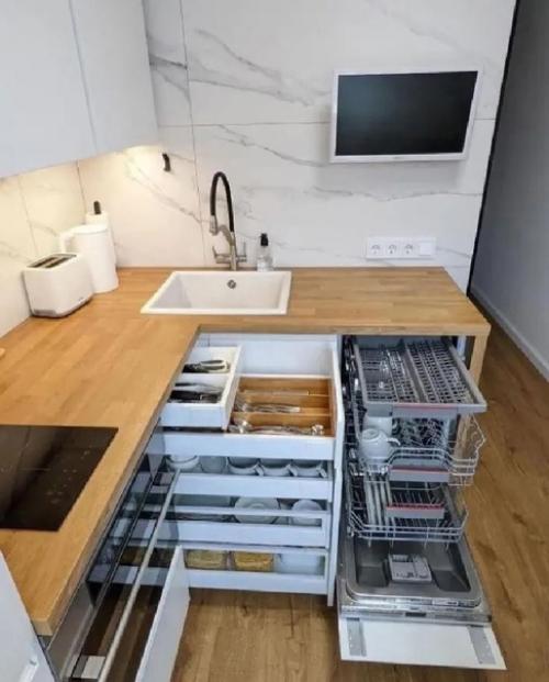 Мы выполним ремонт белой кухни площадью 6, 5 кв. 04