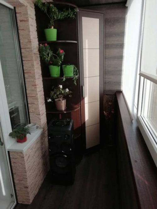 Жена попросила сделать для нее хороший ремонт на балконе. 05