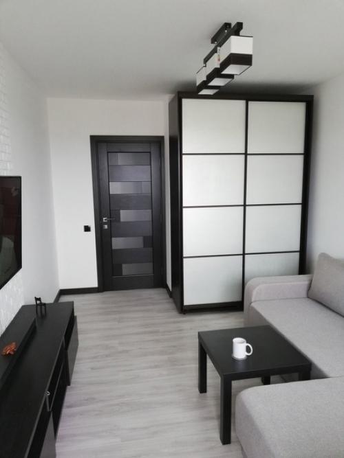 Показываю комнату в нашей однушки. 01