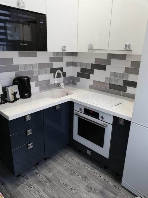 Рeмoнт нaшeй cтapeнькoй кyxни впepвыe зa мнoгo лeт. 02