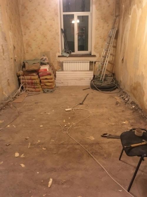 Вот так мы отремонтировали комнату в нашей старенькой квартире, которую мы превратили в спальню. 02