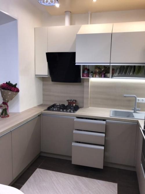 Моя небольшая кухня, площадь 5, 5 кв метров. 01