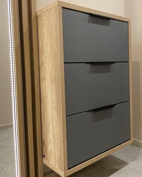 Решили с мужем обновить ремонт в прихожей комнате. 04