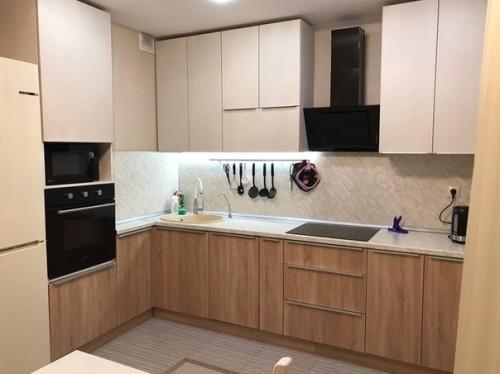 Наша двушка сказать оформленная по последней моде так. 03