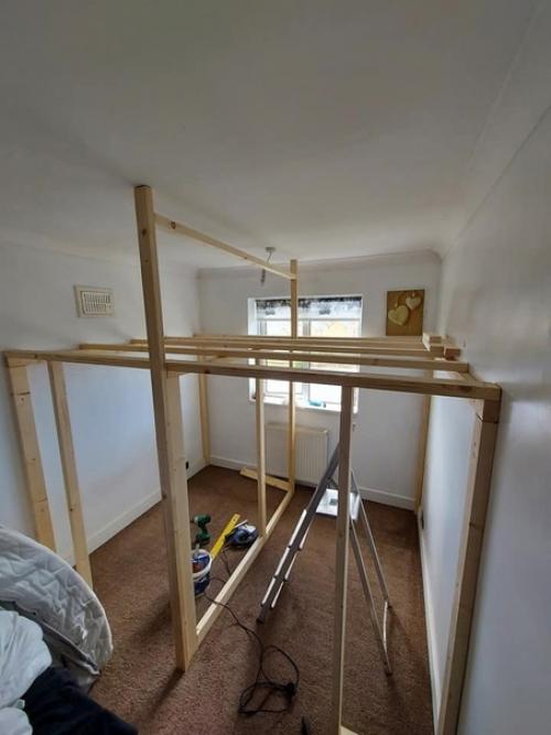 Комната для детей у нас была только одна, но каждому нужно своё личное пространство, и вот что мы придумали. 01