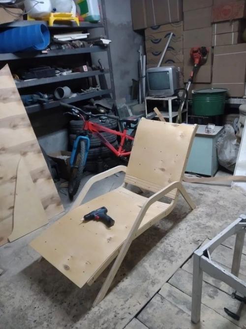 Такой вот шезлонг себе в квартиру смастерил. 02