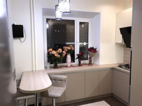 Моя небольшая кухня, площадь 5, 5 кв метров. 02