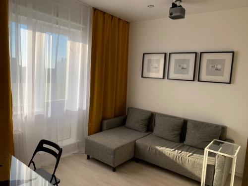 Изначально все не верили, что из студии можно сделать что-то необычное и крутое. 01