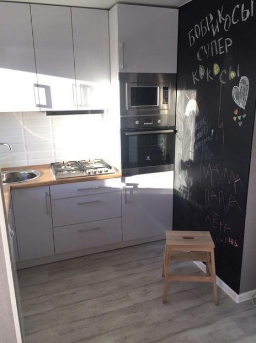 Моя кухонка, всю площадь задействовали по максимуму. 04