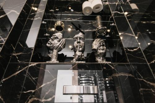 Когда уборная тоже комната. 07