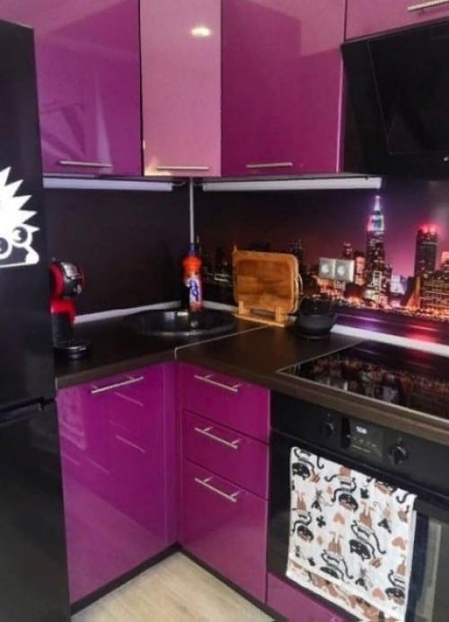 Вот такой простой и яркий ремонт на кухне сделали с мужем.