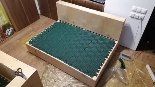 Во время своего отпуска решил сделать себе супер мягкий диван своими руками, так как покупать дорого. 02