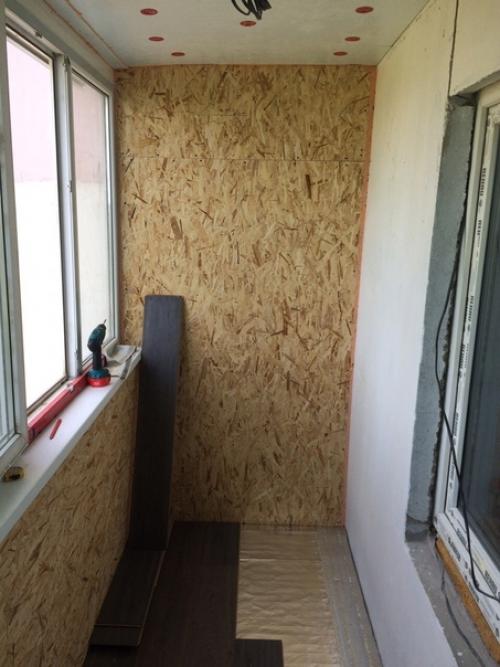 Сделали такой ремонт на своем балконе. 02