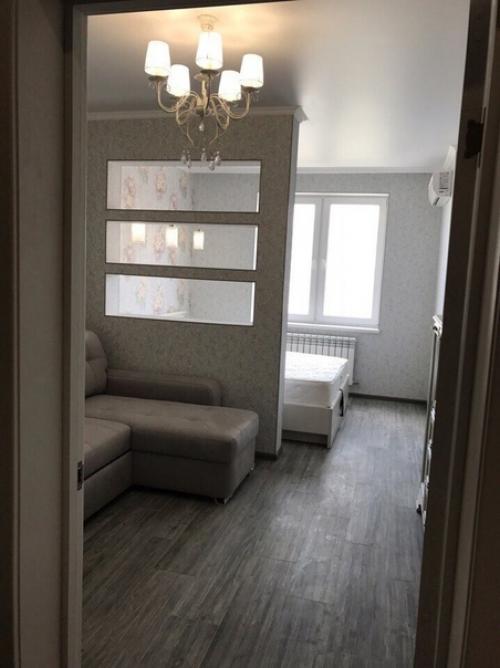 Вот такую однушку мне подарили родители, ремонт делала сама, всё выбирала под себя. 01