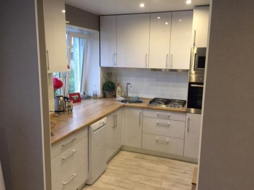 Моя кухонка, всю площадь задействовали по максимуму. 03